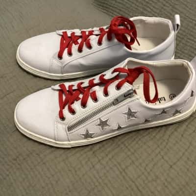 Taking Shape Womens  Size 41 Sneakers Red / Silver / White 