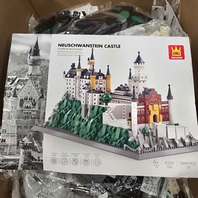 Neuschwanstein Castle Blocks 