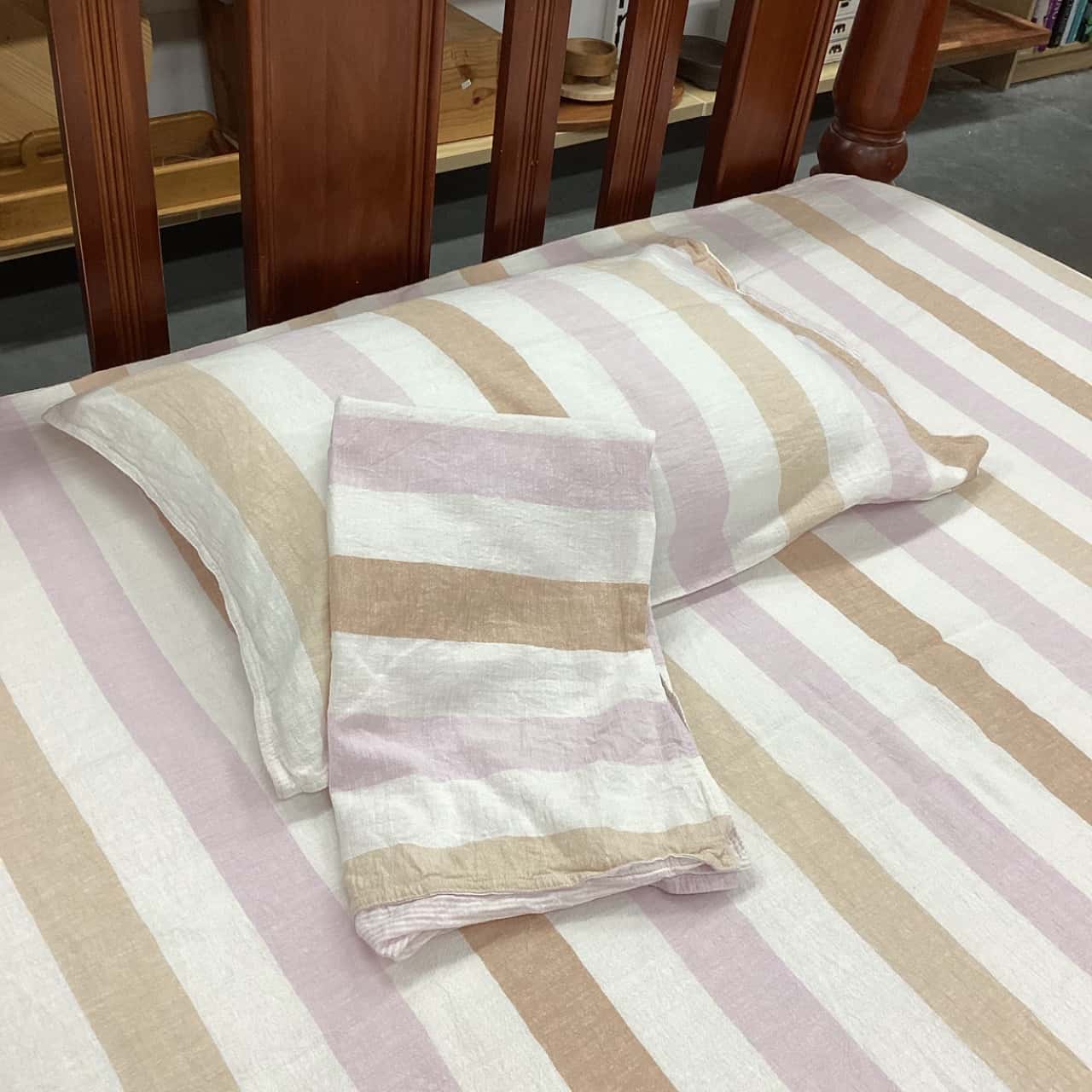 Adairs Vintage Washed Linen King Size Doona Cover(s) - Used As New ...