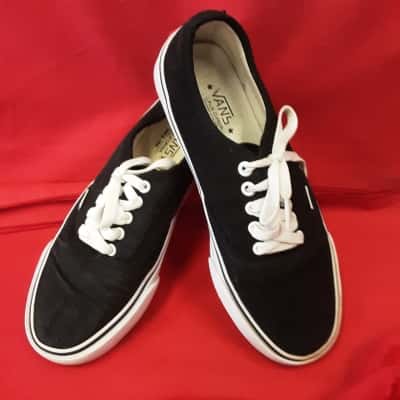 Vans Mens  Size 7 classic black canvas sneakers