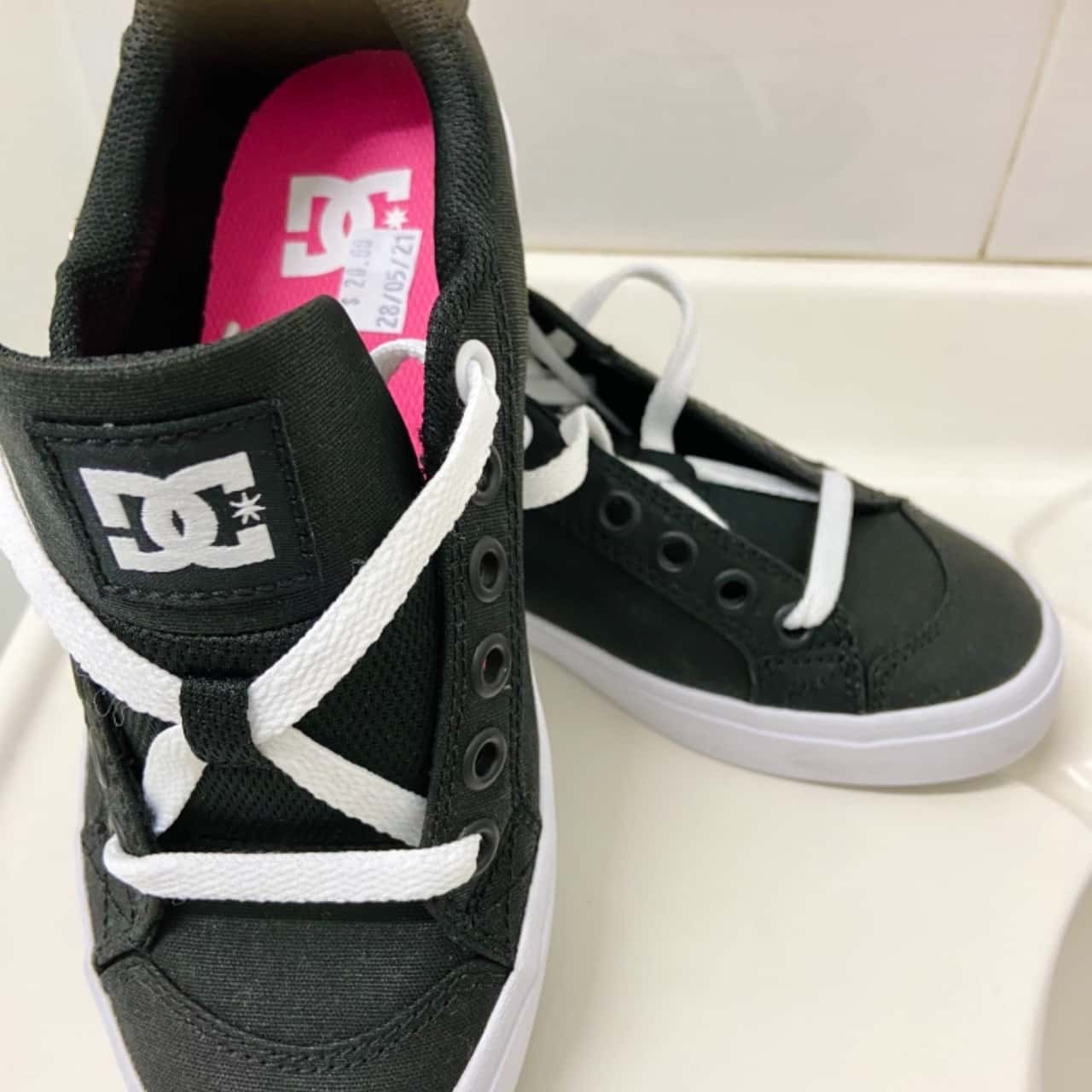 size 6 dc shoes