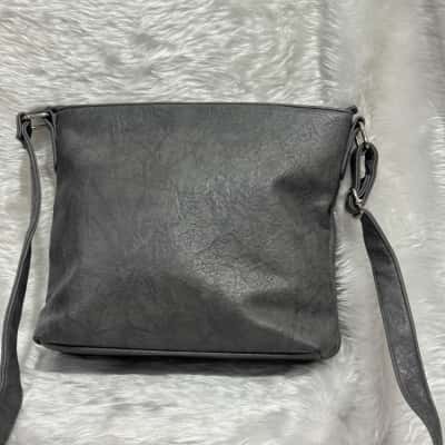  Womens cross body bag 