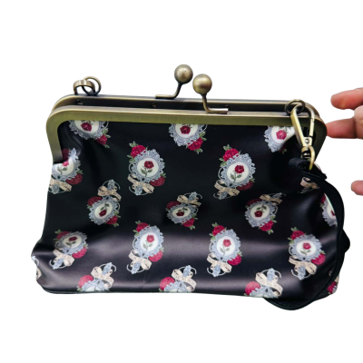 Dangerfield Womens Dangerfield Rose & Heart Kisslock Frame Clutch/Wristlet Bag – Retired Print 