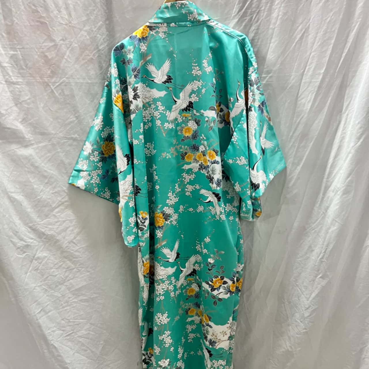 Gorgeous Kimino style robe size L- Made In Japan(s)