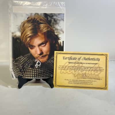 AUTHENTICATED 8x10 Kiefer Sutherland Signed photograph