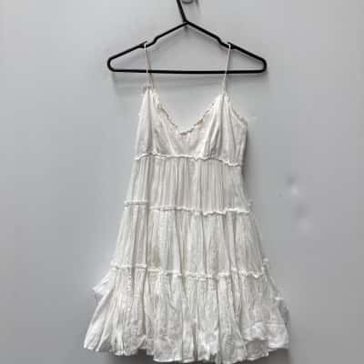 AJE Womens  Size 4 Casual Dress-tiered and lined  White -button up at back 