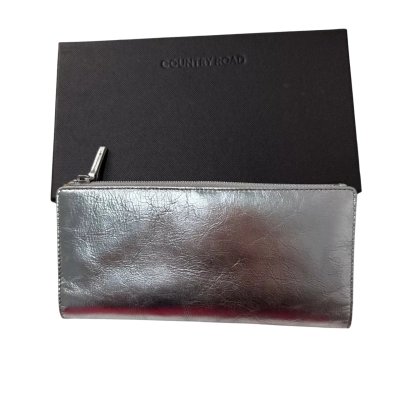 BNWT Country Road Purse Silver rrp$89.95