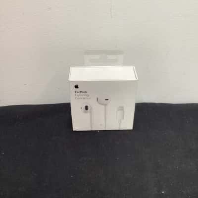 NEW - Apple EarPods Lightning Connector
