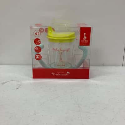 Sophie La Giraffe Non Drip Sippy Cup 