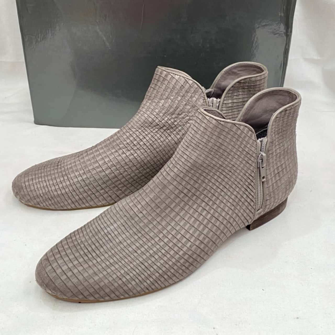 Django & Juliette Womens Size 11 Grey Leather Ankle Boots RRP 190