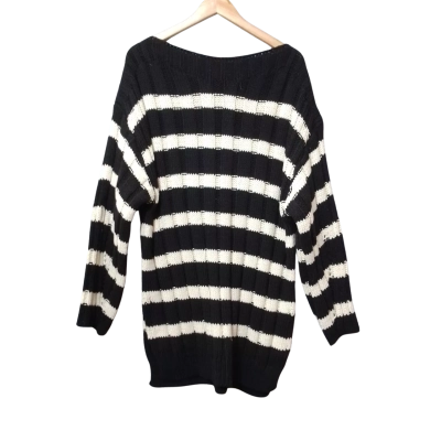 Ebby And I Women's Size M Black and White Knit Jumper 