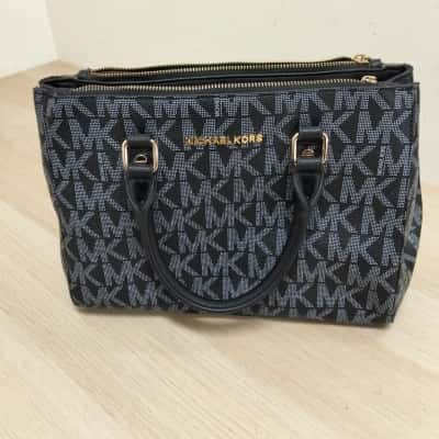 Michael Kors Medium Bag With Strap VGUC 