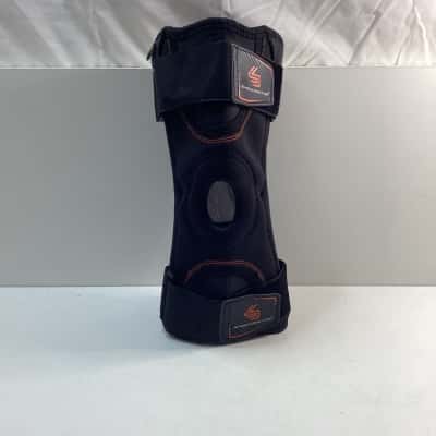 ShockDoctor Knee Stabilizer