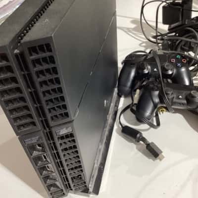 PlayStation 4 Bundle missing HDMI cord