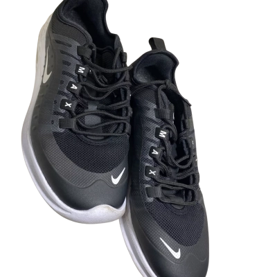 Nike Womens  Size 8.5 Black 