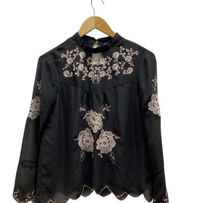 Sass Womens  Size 8 Black  / Champagne Top 