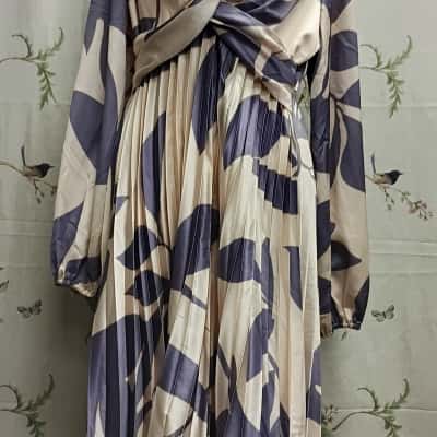 YH & CO Womens  Size 16 Maxi Dress Cream 