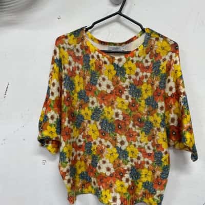  Womens  Size S 3/4 Sleeve Top Floral / Multicoloured 