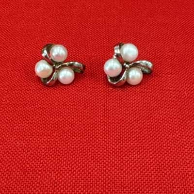  Womens Silver with 3 Pearls Stud Earrings 