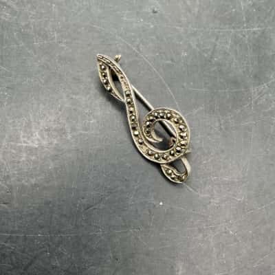  Womens Silver Treble Clef Brooch 