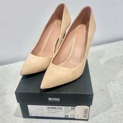 Hugo Boss Eddie Pumps Light Beige Size 9 RRP $329.00 on sale 