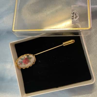  Womens Vintage Brooch Other / Red / White 