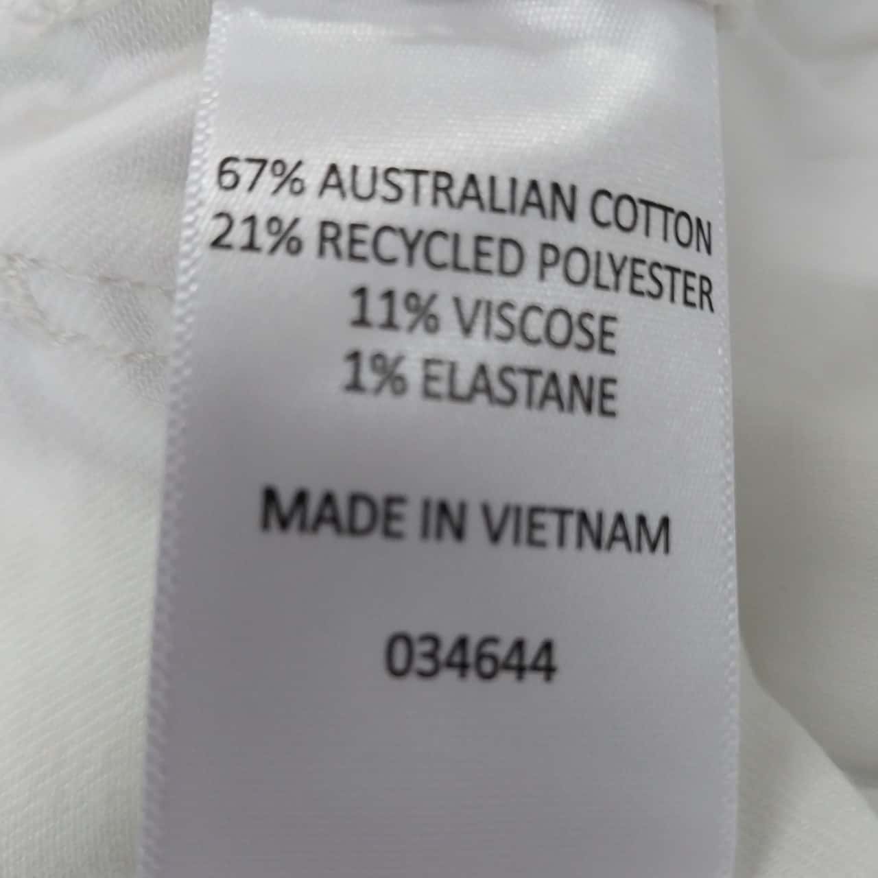 Susan ladies Slim Fit jeans , White , size 8.(s)