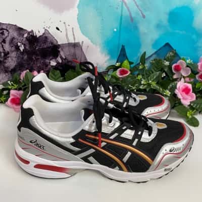 Brand new Asics Gel 1090 Mens  Size 10.5 Trainers 