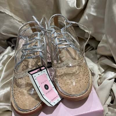  Daisy Street Womens  Size 7 Lace Flats Clear
