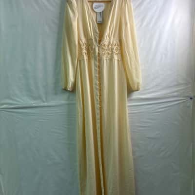 Boohoo Womens  Size 10 Maxi Dress Beige 