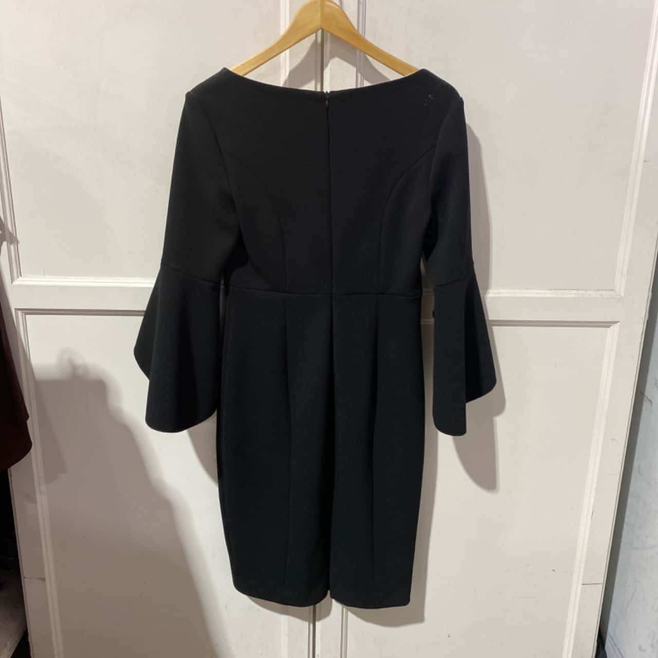 Anthea Crawford Womens Size 8 Midi Dress Black (s) - Used Very Good | Salvos Stores Anthea Crawford Womens Size 8 Midi Dress Black (s) - Used Very Good | Salvos Stores