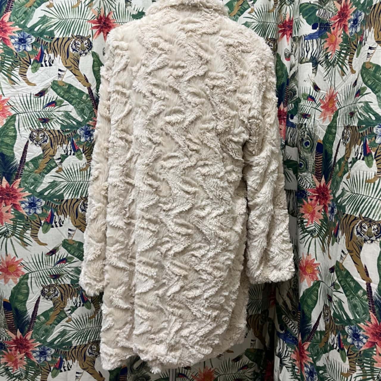 Rockmans Womens Size 18 Open Fluffy Jacket Beige (s)