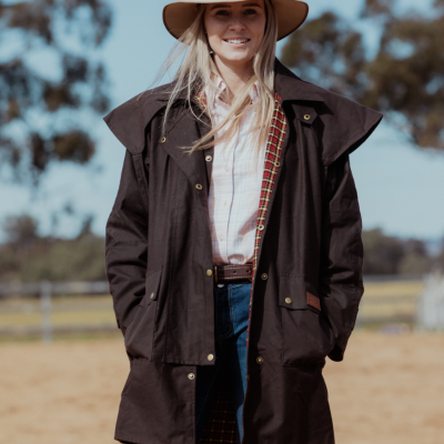 Newmarket’s Town & Country Uni-Sex Oilskin Coat Size M  Brown 