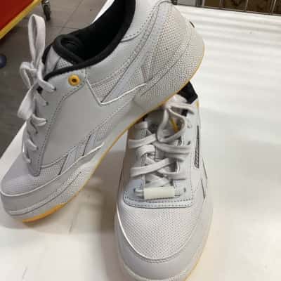 Reebok Mens  Size 8 Sneakers White 