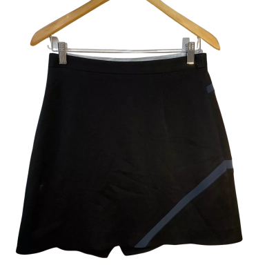 Cue Womens  Size 10 Mini Skirt Black  