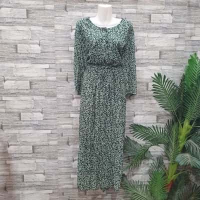  Womens  Size 22 Maxi Dress Green / White 