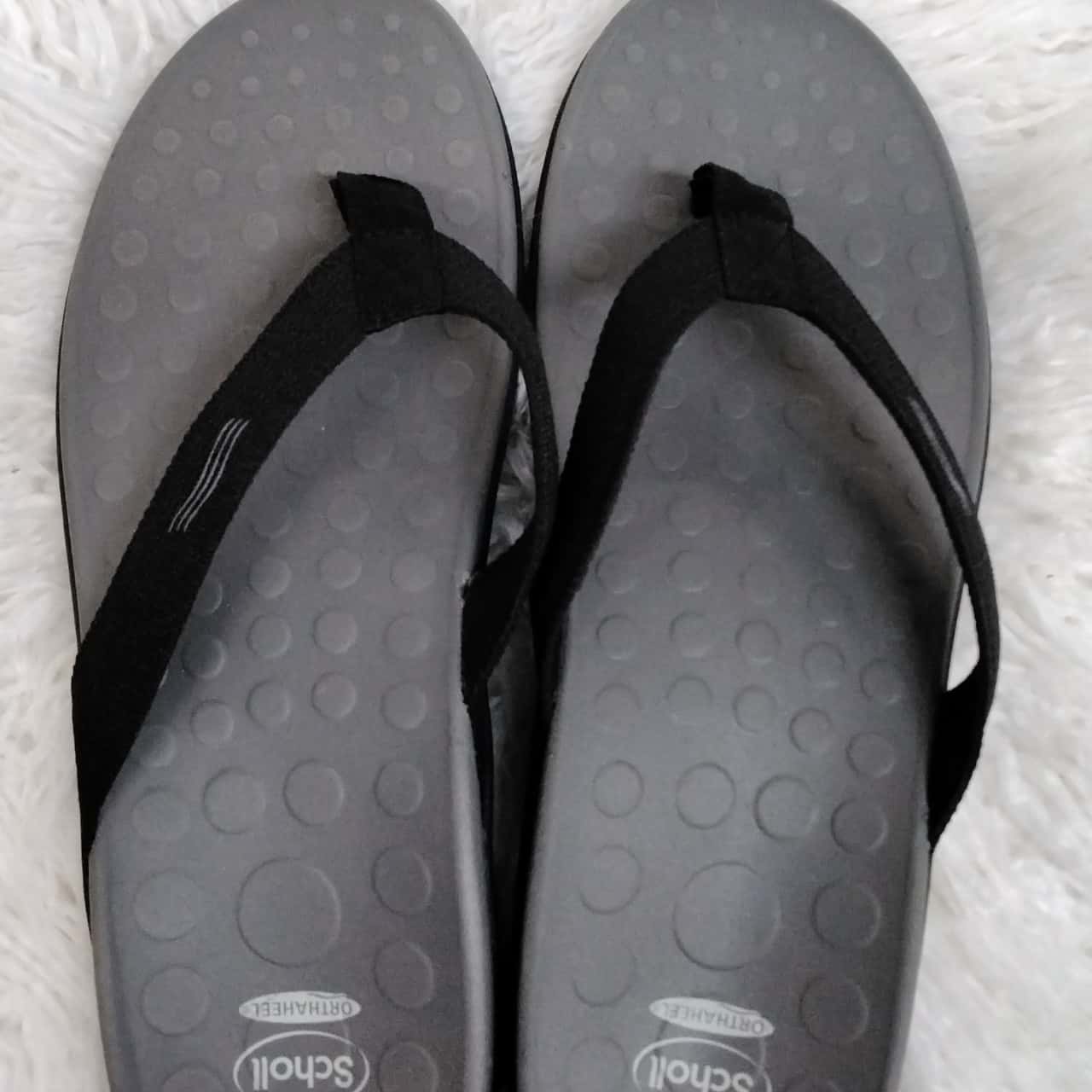 scholls thongs