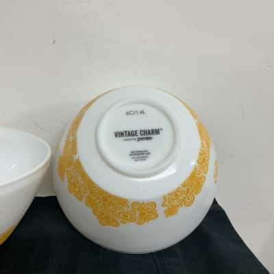 Pyrex vintage charm/golden day