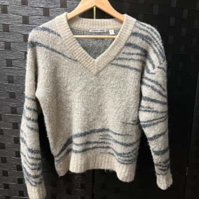 Country Road Womens  Size XXS V-Neck Jumper Beige / Black  