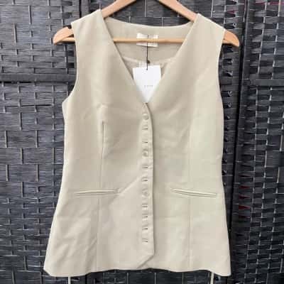 Dissh Womens  Size 10 Beige Button Through Vest