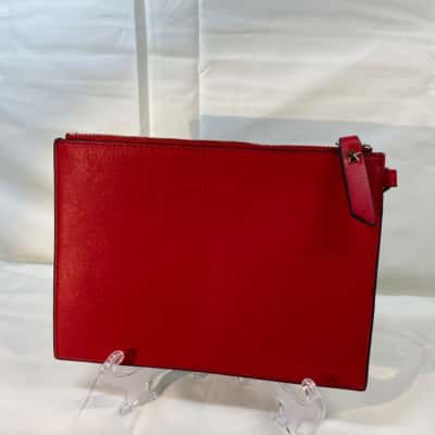 TOMMY HILFIGER RED GOLD NAVY POUCH ZIP CLUTCH BAG