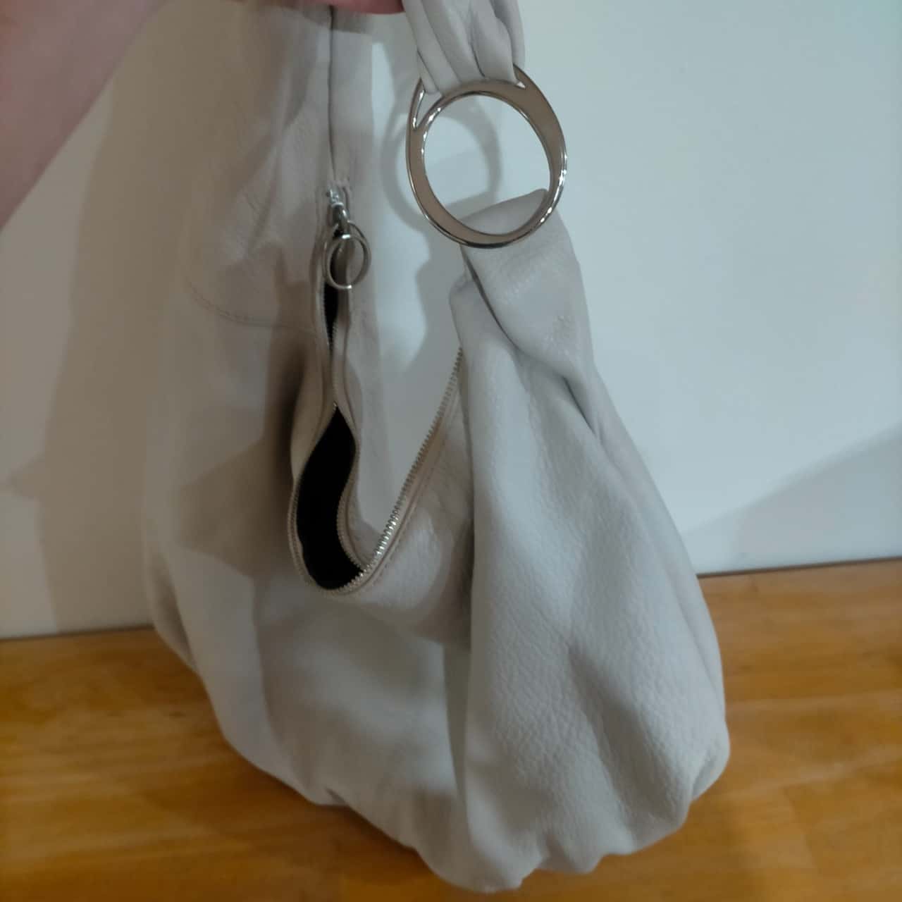 Oroton Large White Leather Slouch Bag VGUC(s)