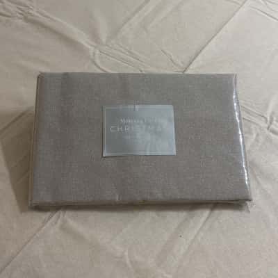 Morgan & Finch Christmas Silver Shimmer Table Runner – New in Packaging