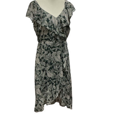 Table Eight Womens  Size 12 Floral Dress Floral / Green / White 
