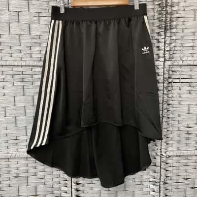 Adidas Womens  Size 14 Asymmetrical Hemline Skirt Black  