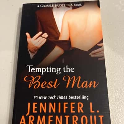 Tempting the best man- Jennifer Armentrout 