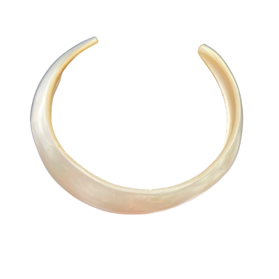  Women’s cream mother of Pearl Cuff Bracelet 
