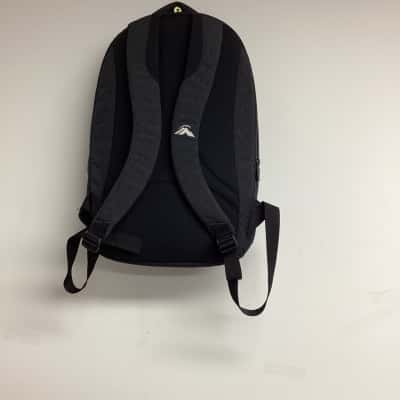 Macpac  backpack Size M Black  / Grey 