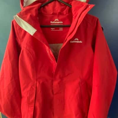 Kathmandu Womens  Size 8 Windbreaker Red 