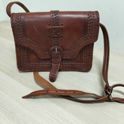 Caramel Brown Leather Shoulder Bag VGUC